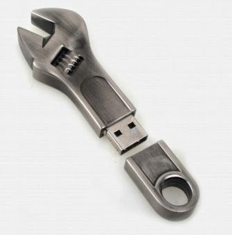 Memoria USB llave-inglesa - cdtarjeta272-1.jpg